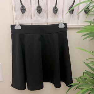 Decree. Black Stretchy Knit Mini Skater Skirt - Size Medium